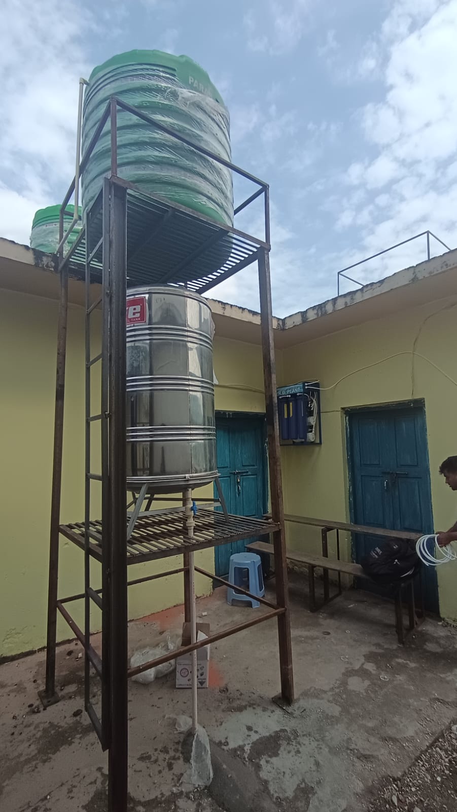 Rotary builds drinking water system with RO in schools